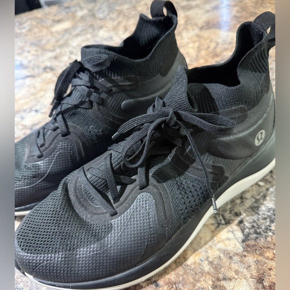 Lululemon Women’s Chargeful 2 Mid Workout Athletic Sneakers - Picture 6 of 16